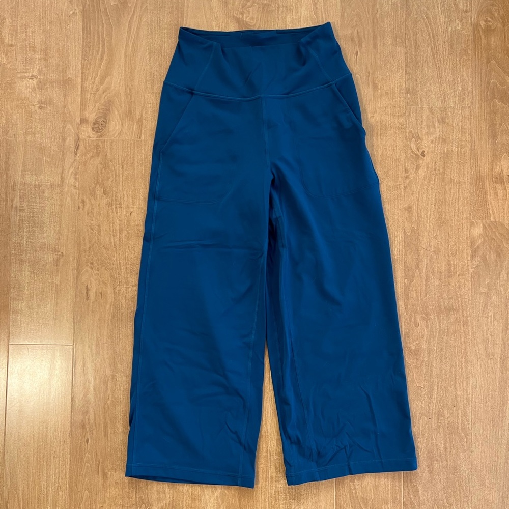 Lululemon Align Super-High-Rise Wide Leg Crop 23" NEW 6